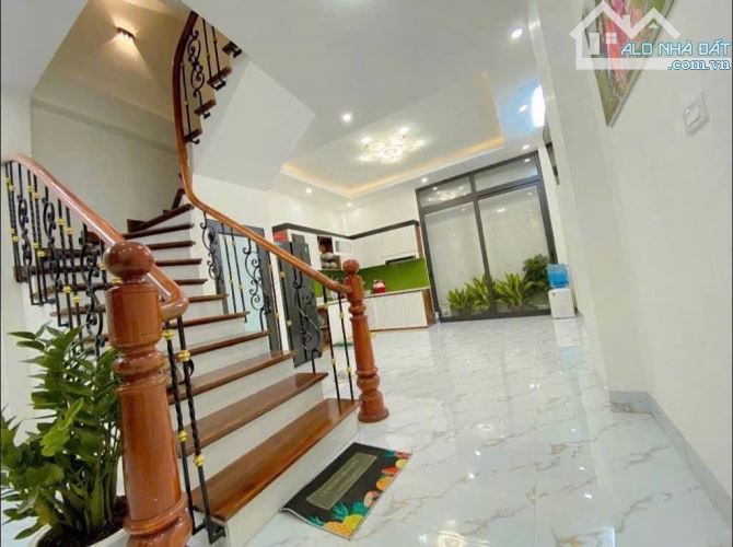 Bán nhà Phố Đại La, Hai Bà Trưng, 45m2x5T, Giá 12 tỷ, 50m ra oto tránh, nhà full nội thất - 4