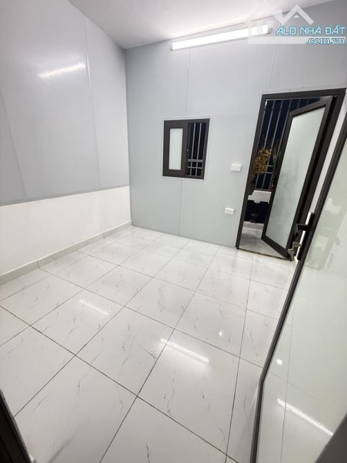 💥 HƠN 3 TỶ NHÀ PHỐ VĨNH HƯNG, GẦN Ô TÔ  - NHÀ MỚI ĐẸP - SỔ VUÔNG ĐẸP NỞ HẬU - THOÁNG MÁT - 4