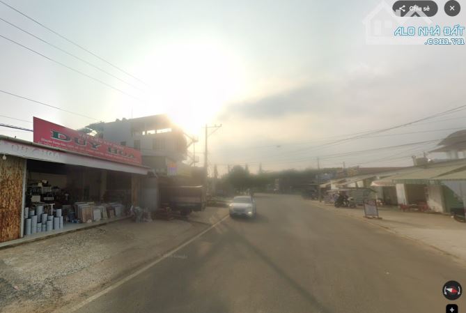 Bán nhà cấp 4 (17x25m) mặt tiền đường Tân Lạc x.Hòa Nam h.Di Linh kế trường cấp 1,2 - 4