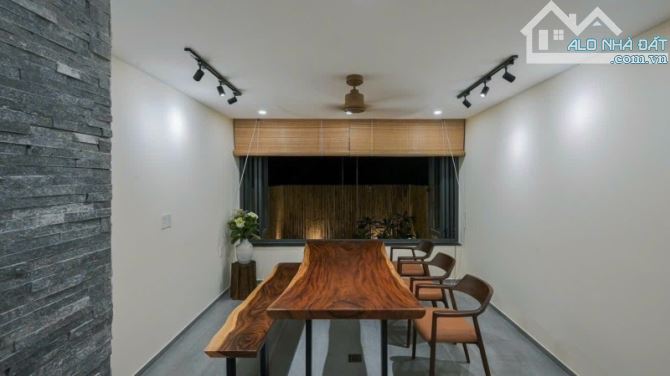 PHƯỚC LONG B - DÒNG TIỀN 30TR/T -NHÀ ĐẸP -  80M2 * 5TẦNG - 4PN, HỒ BƠI - ĐƯỜNG RỘNG XE TẢI - 4