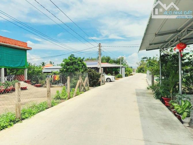 Hàng thơm, 101m2 đất thổ 6x 17m đường ô tô né nhau, 365 tr - 4