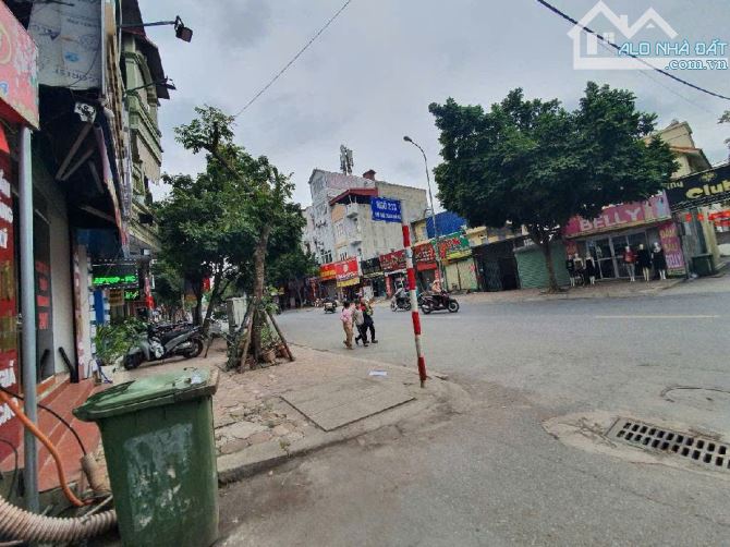 Ngô Xuân Quảng/Tòa Nhà Cho thuê 4T 100m, 5.9m tiền, 15.5 tỷ / Ô tô thông, Gần Phố - 4