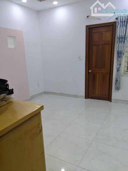 NHÀ ĐẸP PHẠM VĂN CHIÊU – P9 GÒ VẤP – 8 TỶ 	•	Diện tích: 4 x 14m. 	•	Kết cấu: 1 trệt, 3 lầu - 4