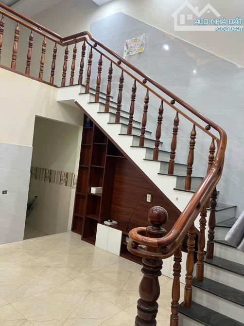 Bán nhà mới (5x22) 110m full nội thất oto ngủ trong nhà gần bờ bao sông SG sổ sẵn - 4