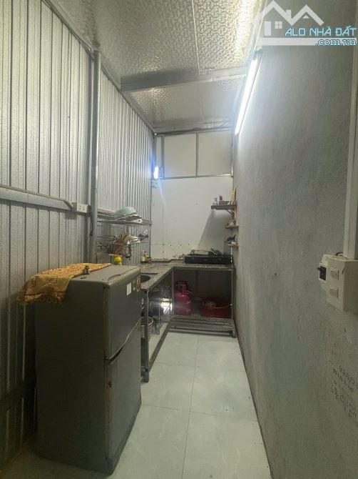 Nhà nguyên căn có điều hoà giá sinh viên gần làng đại học - 4