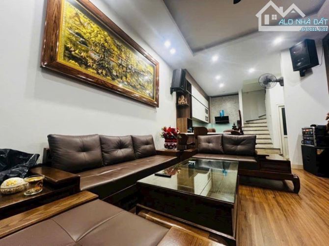 BÁN NHÀ MỚI ĐẸP KIM NGƯU 5 TẦNG KIÊN CỐ, Ô TÔ ĐỖ GẦN GIÁ CHỈ 10.9 TỶ - 4