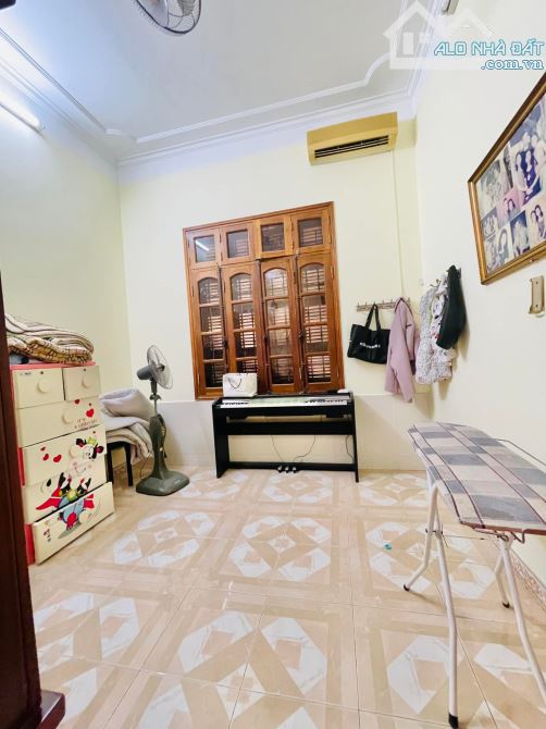 SIÊU PHẨM TRẦN KHÁT CHÂN – 5 TẦNG MỚI ĐẸP – GẦN PHỐ, AN SINH ĐỈNH – GIÁ 9.5 TỶ. - 4