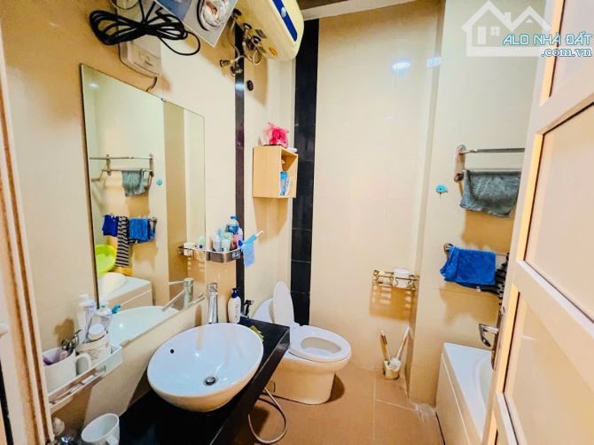Bán nhà Đội Cấn, 2p ra phố, nhà đẹp ở luôn, ngõ nông, sân để xe, 38m2*4T, giá 8.9 tỷ - 4