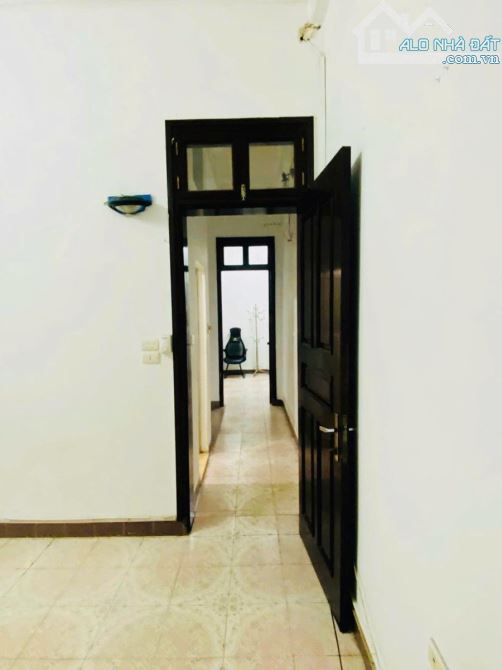 HUỲNH THÚC KHÁNG THÔNG NGUYỄN CHÍ THANH BÁN NHÀ - PHÂN LÔ OTO TRÁNH - VỈA HÈ - 4