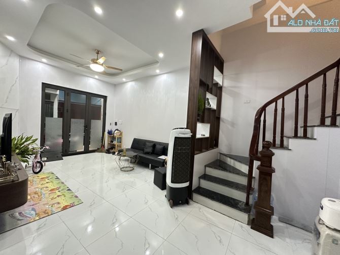 ⚡️HƠN 7 TỶ⚡️43M*4T- 4 NGỦ ⚡️ 2 BÀ TRƯNG - GẦN PHỐ, GẦN Ô TÔ - 4