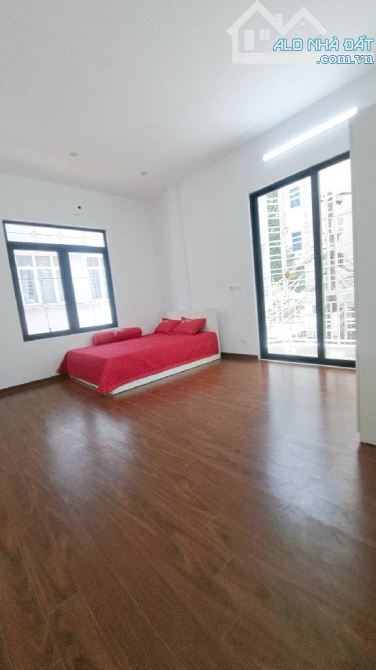 Bán nhà Đội Cấn, dân xây, nhà đẹp ở ngay, DT 55m2, MT 6m, lô góc, ngõ nông, chỉ 13 tỷ 2 - 4