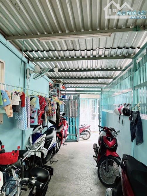 Nhà cũ DT 70m nở hậu 5m Nguyễn Khoái p2 Quận 4 KDC hiện hữu - 4