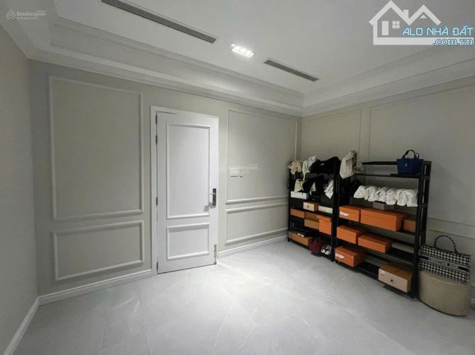 Bán Gấp Nhà Đường Nội Bộ 8m Sư Vạn Hạnh - Quận 10 - 5x18m Vuông - 5 Tầng - 26 Tỷ TL - 4