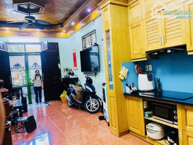 BÁN NHÀ LÔ GÓC MẶT NGÕ Ô TÔ PHỐ ĐÀO TẤN - 6 tầng đẹp ở luôn - Nhà xây chắc - Nội thất xịn - 4