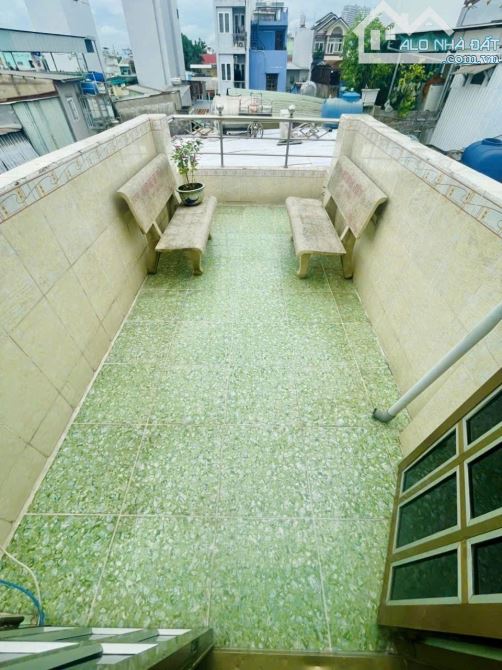 Gần Chợ Bình Tiên (Q6) - 4 tầng có sân thượng - 3PN 2WC - SHR chính chủ lâu đời - 4