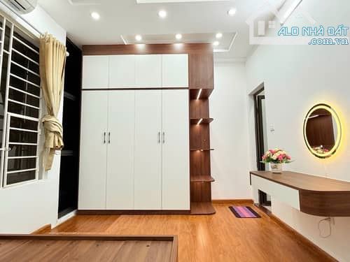 BÁN NHÀ VÕ CHÍ CÔNG 30M 5 TẦNG GIÁ CHÀO TỐT - 4