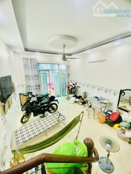 Bán Nhà Song Hành-Trường Chỉnh Q12 - 114 M2( 6 x 20)- 3Tầng- HXH- Chỉ 6,36Tỷ. - 4