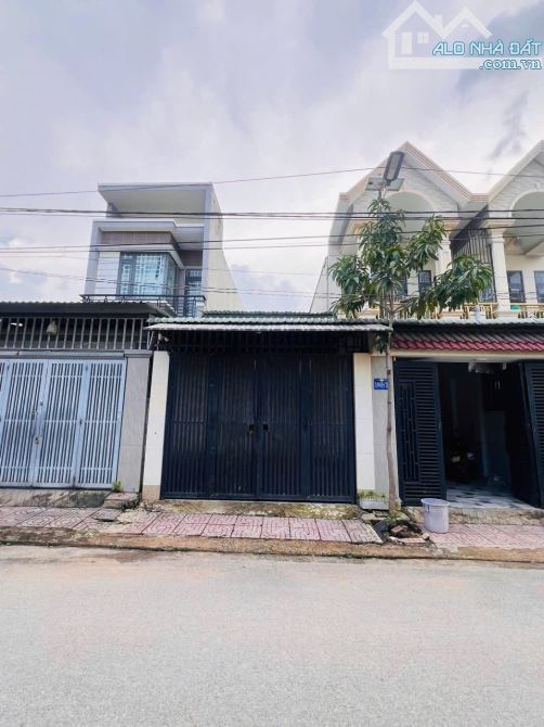 Nhà  phường Tân Đông Hiệp Tp Dĩ An - 4