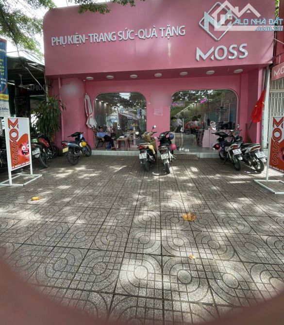Bán nhà Mặt tiền Hoàng Diệu 2 gần cạnh KTX Sư Phạm Kỹ Thuật, ngang 8m vuông vức - 4