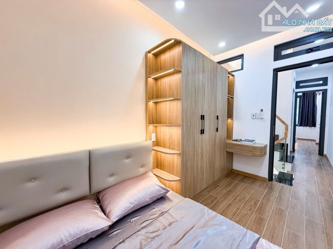 BÁN NHÀ GÒ VẤP NGUYỄN THÁI SƠN – 3 TẦNG MỚI CÓNG FULL NỘI THẤT- 4 PHÒNG NGỦ - NHỈNH 4 TỶ - 4