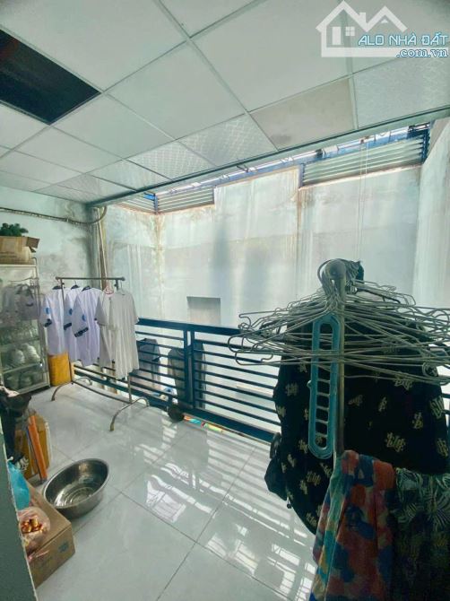 NHÀ 3 TẦNG ĐÚC (4.6x21) VỊ TRÍ VIP ĐÔNG BẮC TCH, Q.12 GIÁ 5.5 TỶ - 4