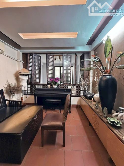 KHU ĐẤT VÀNG NGUYỄN THỊ MINH KHAI, QUẬN 3 - 5 TẦNG – NGAY NGÃ TƯ CMT8! - 4