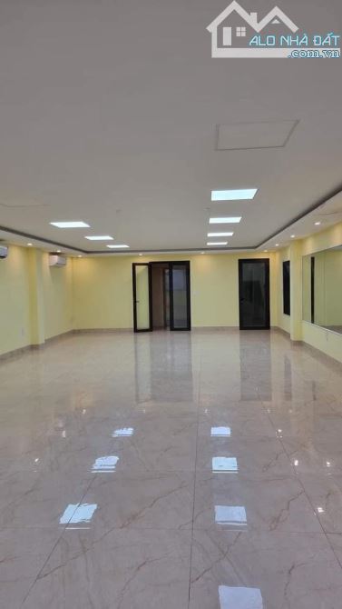 DUY NHẤT BUILDING QUAN HOA – DT 143m² – 9 TẦNG – MT 7m – GIÁ 110 TỶ - 4