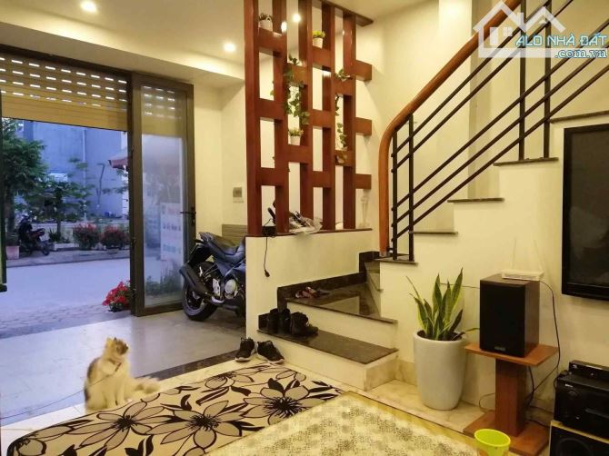 BÁN NHÀ SIÊU HIẾM – MẶT VƯỜN HOA TĐC XI MĂNG - 4