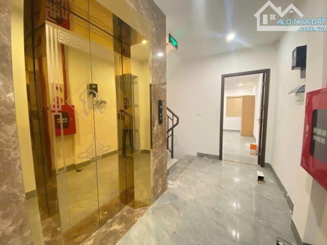 BÁN TOÀ NHÀ PHẠM VĂN ĐỒNG - 100M² x 8T THANG MÁY CÓ HẦM - DÒNG TIỀN 120TR/TH - Ô TÔ TRÁNH - 4