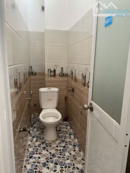 Ngay khu vui chơi Sun Shine - Tô Ký -100m² -3 tầng - 4,6 tỷ Sổ hồng riêng - 4