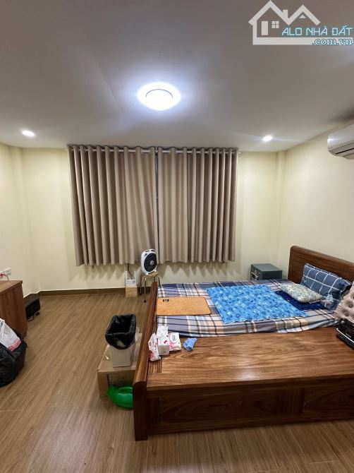 bán nhà lạc long quân, ngõ thông gần phố, dân xây khung cột, giá đầu tư - 4