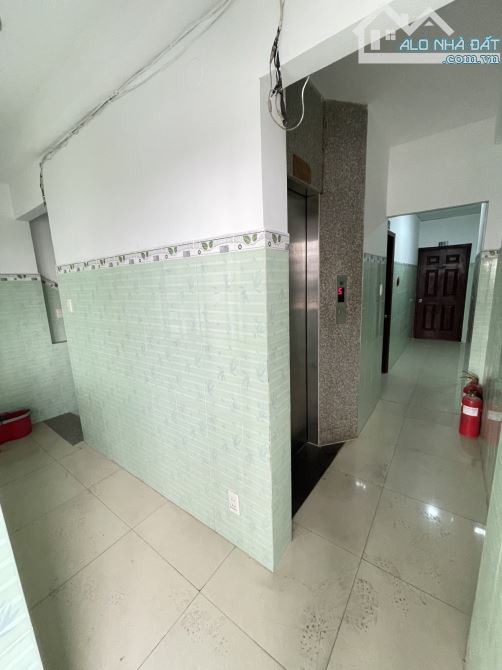 🌟 BÁN CHDV QUẬN 7 – HẺM XE HƠI, CÁCH MT NGUYỄN THỊ THẬP 50M 🌟  🏠 Nhà 6 tầng, 4.3 x 20m, - 4