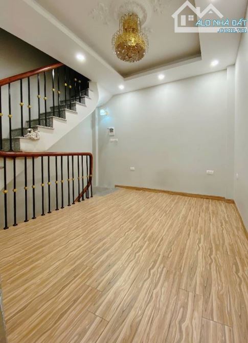 MẠC THỊ BƯỞI 🏡 MẶT NGÕ Ô TÔ – ĐỖ CỔNG – SÁT PHỐ – 4 TẦNG DÂN XÂY - TẦM TIỀN HIẾM - 4