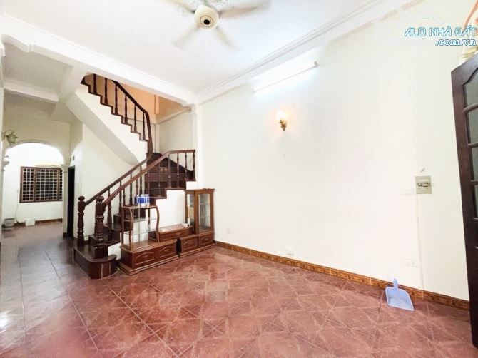 GIẢM GIÁ 600TR CĂN NHÀ 4 TẦNG 58M2 THANH XUÂN 13TỶ9 - OTO VÀO NHÀ - 2 MẶT THOÁNG - GIÁ TỐT - 4