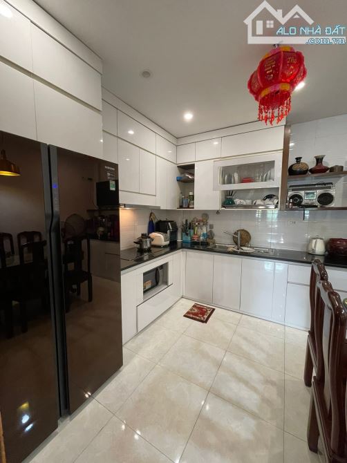 LIỀN KỀ 5 TẦNG THANG MÁY PHÂN LÔ VỈA HÈ KINH DOANH ĐỈNH NGÔ THÌ NHẬM LA KHÀ ĐÔNG 44m 18 TỶ - 5
