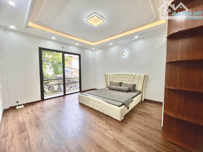 Bán Nhà Phố Nguyễn Khoái - Đầu Cầu Vĩnh Tuy - Dt 45m -5 Tầng - Giá Chào 6,5 Tỷ - 5