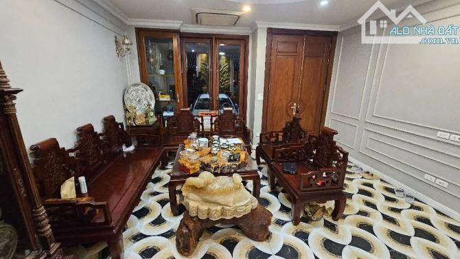 Bán nhà nhà vườn vew vườn hoa tổng cục 5 yên xá dt 100 7 tầng - 7