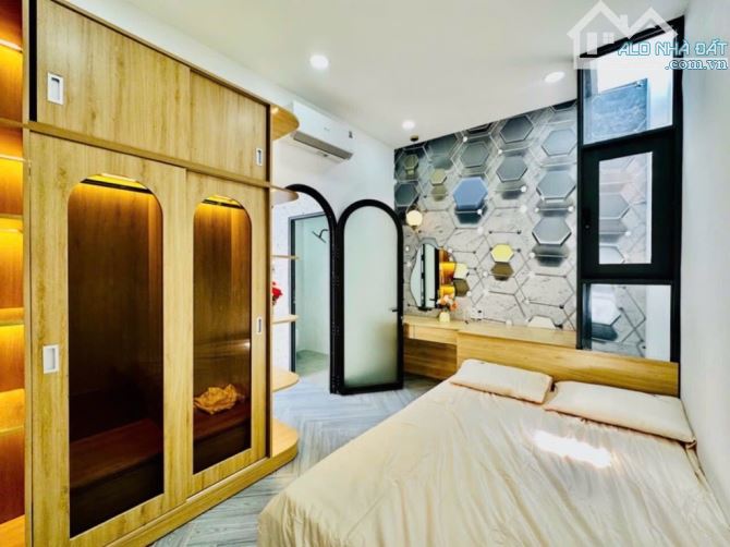 BÁN NHÀ - ÔTÔ ĐỔ CỬA - FULL NỘI THẤT - 2 TẦNG - 40M2, TRUNG TÂM GÒ VẤP, 4 TỶ XÍU - 5