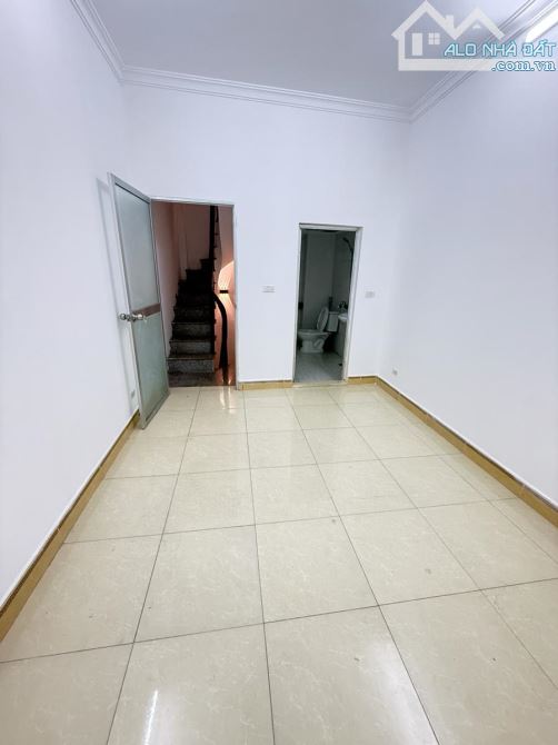 💥 HƠN 3 TỶ NHÀ PHỐ VĨNH HƯNG, GẦN Ô TÔ  - NHÀ MỚI ĐẸP - SỔ VUÔNG ĐẸP NỞ HẬU - THOÁNG MÁT - 5