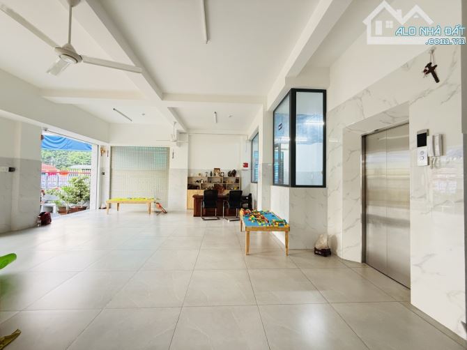 Siêu phẩm dòng tiền, mặt tiền kinh doanh, 5 tầng có thang máy, 363m2 ngang 12m nở hậu 27m. - 5