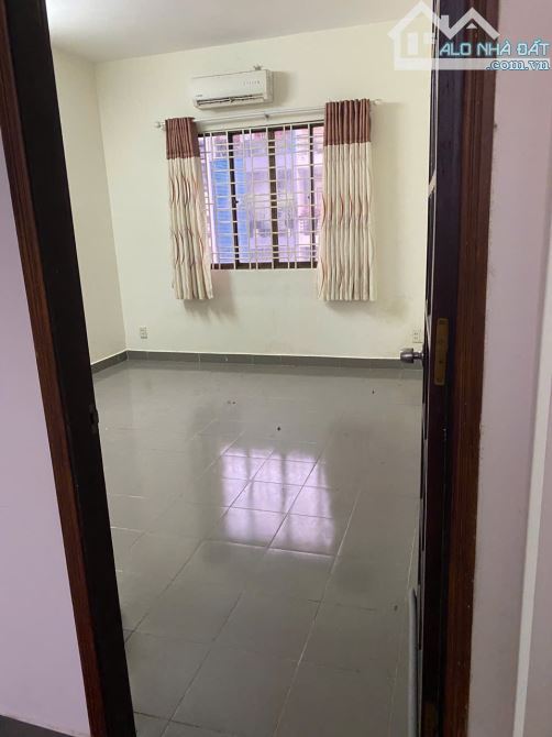 Bán  Căn  Hộ Chung Cư Đồng Diều Tầng 1 - 2pn  - 1wc - Phường 4 Q8- Gần Trung Tâm TM - 5
