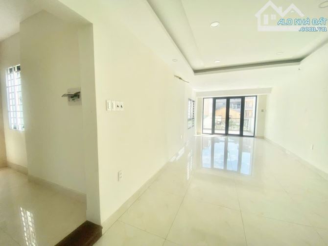 Cho thuê nhà mặt tiền Cách Mạng Tháng Tám có thang máy ngay chợ Biên Hoà - 5