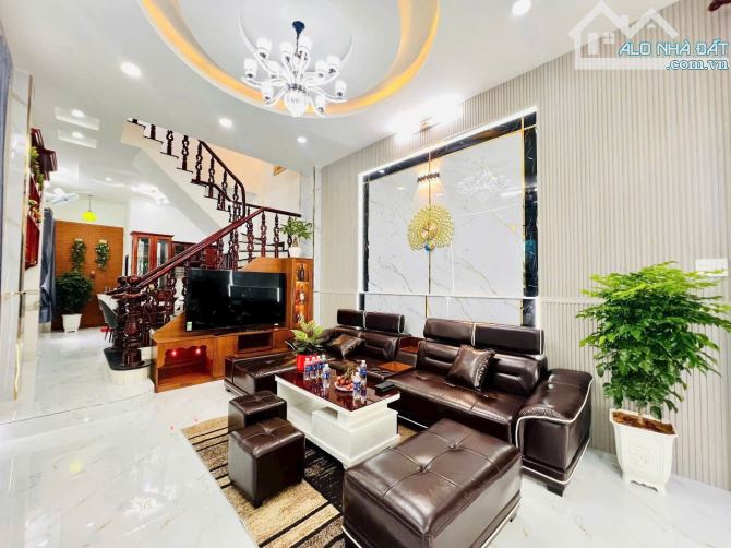 ⭐ Nhà phố cao cấp 1/. Hiệp thành 35,Q12,tphcm.giá : 6,099 tỷ thương lượng.  • 4 x 15, 4 Tầ - 5