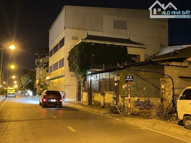 TRUNG TÂM NGỌC THỤY.BỒ ĐỀ _ NHÀ ĐẸP 5 TẦNG_VUÔNG VẮN_NỞ HẬU_FULL NỘI THẤT_GIÁ 7TỶ9 - 5