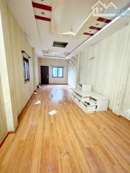 Bán nhà 4 lầu hẻm 4m đường Dương Bá Trạc P.Chánh Hưng Quận 8 - 5