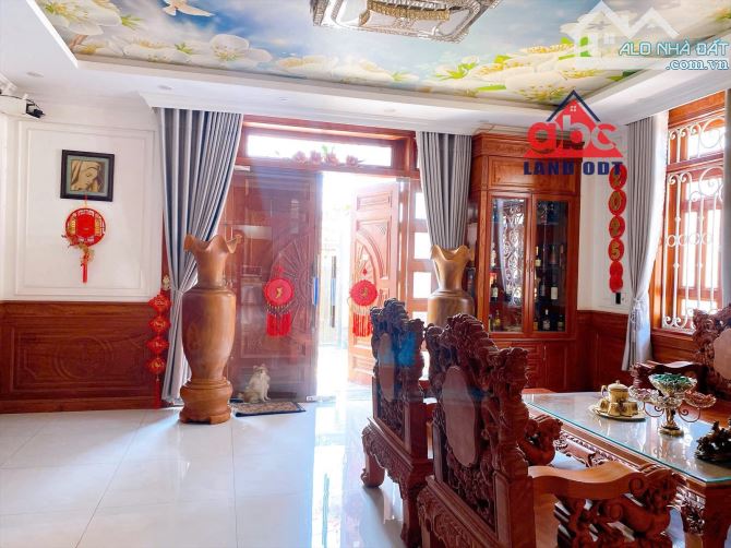 NP920 gia đình định cư cần bán biệt thự và xương trong DT 1500m2 - 5
