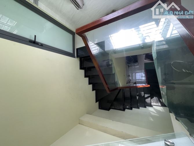 NHÀ 3 TẦNG-SHR 5x17M – Ô TÔ NGỦ TRONG NHÀ – HẺM THÔNG ĐÀO TRÍ-NHỈNH 7TỶ - 5