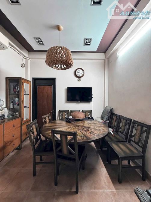 KHU ĐẤT VÀNG NGUYỄN THỊ MINH KHAI, QUẬN 3 - 5 TẦNG – NGAY NGÃ TƯ CMT8! - 5