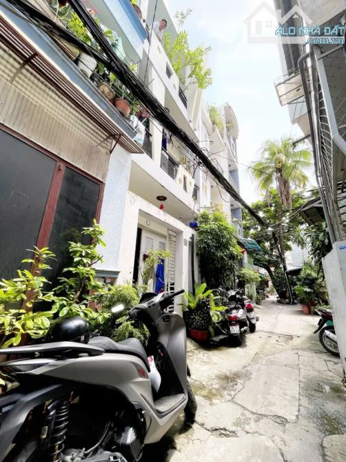 CHÂN DÀI 4 TẦNG NHÀ ĐẸP GIÁ TỐT  NGAY TRUNG TÂM PHÚ NHUẬN NỞ HẬU TÀI LỘC GIÁ 7.8 TỶ - 5