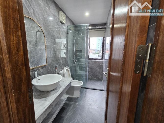 GARA Ô TÔ – THANG MÁY – NHÀ ĐẸP – VĂN PHÒNG – TIỆN NGHI ĐẦY ĐỦ - KĐT KHAI SƠN. 19.9 TỶ - 5